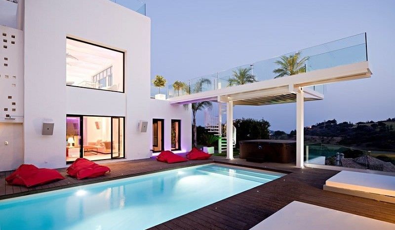 **Modern villa with  golf and sea views 