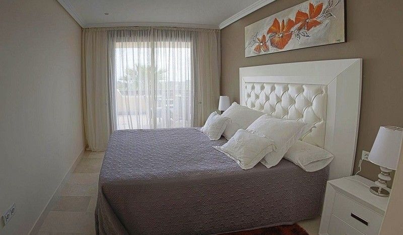 Apartamento con vistas al mar en Atalaya Golf 