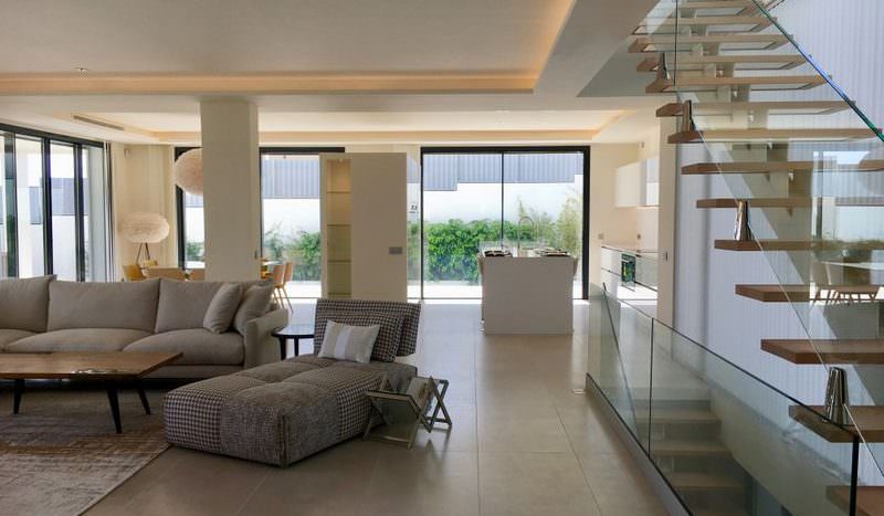 Stunning  villa with panoramic sea views 