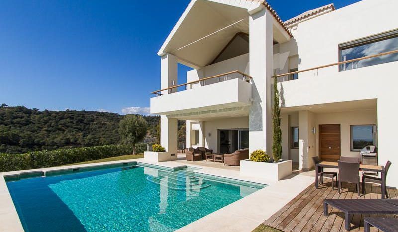 Villa with panoramic sea views