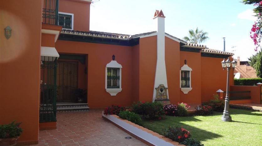 Villa al lado  de la playa 