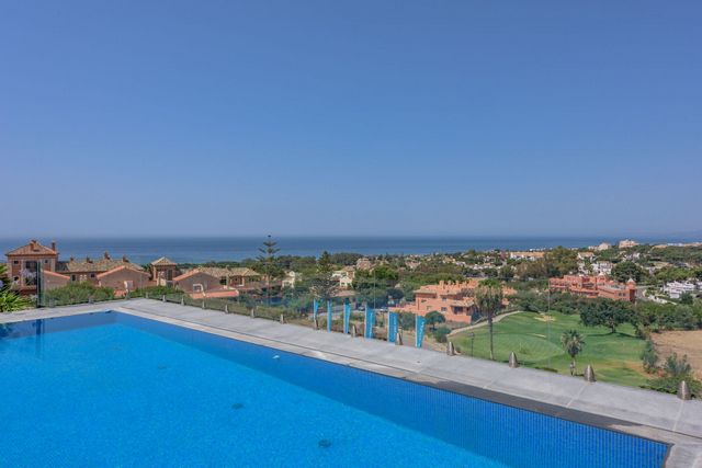 Stunning modern villa with sea views