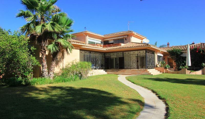 Classic style villa plus investment opportunity