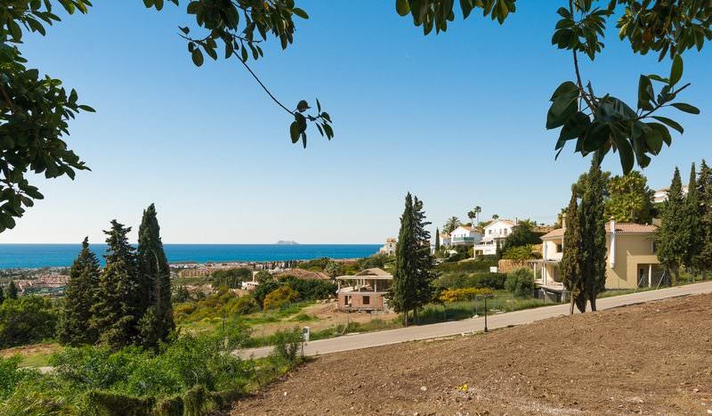 Increíble parcela con vistas panorámicas al mar