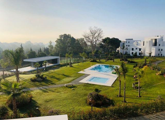 Atico recien construido con vistas a las montañas 