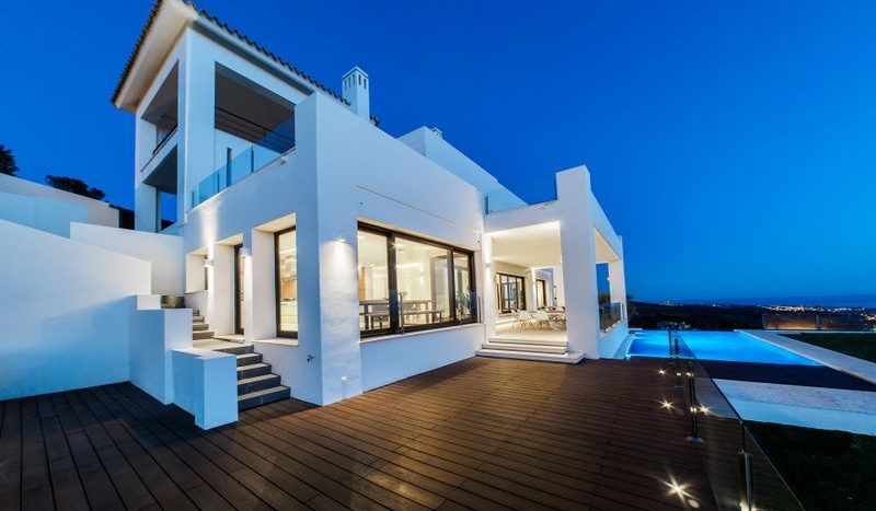 Modern villa with panoramic sea views in Marbella 