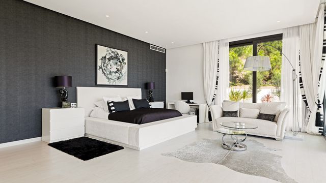 New Modern Mansion with Sea Views in La Zagaleta 