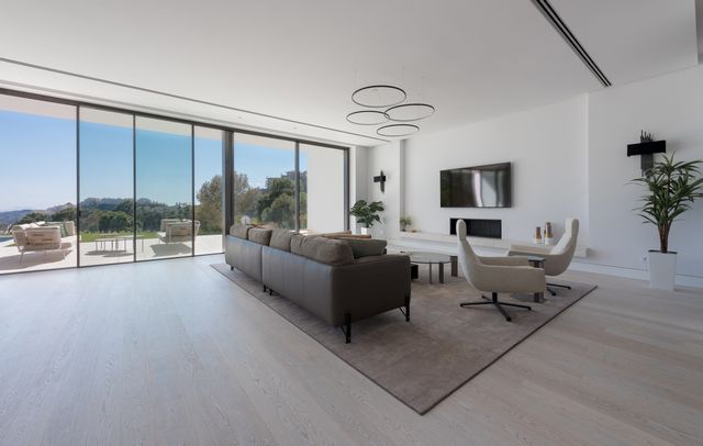 Brand new modern villas with panoramic sea views 