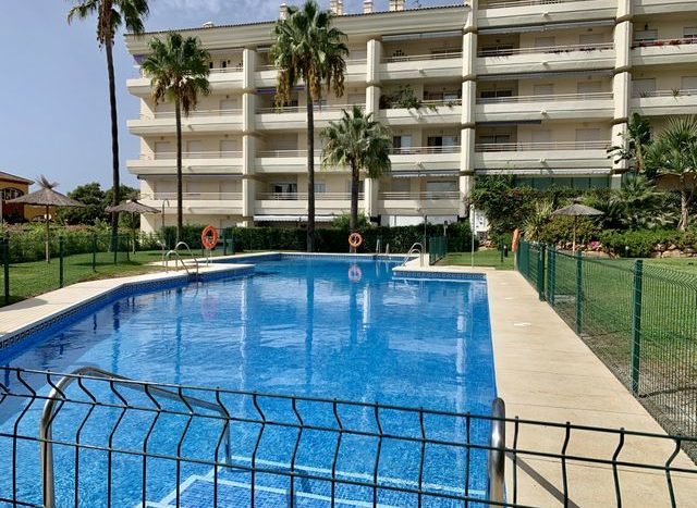 Espacioso apartamento en Marbella Milla de Oro cerca de la playa 