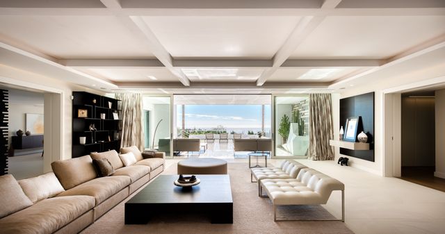 Amazing modern villa with sea views 