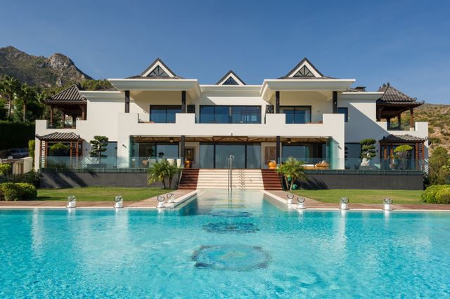Truly Exceptional Luxury Villa with sea views in Golden Mile Marbella