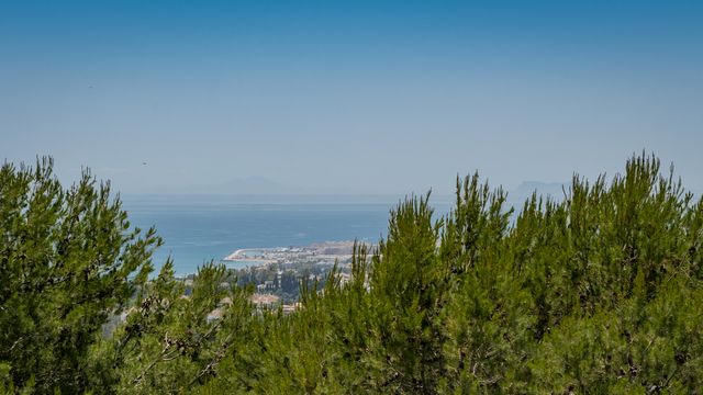 Offbeat semi-detached modern luxury house with panoramic sea views in Sierra Blanca Marbella 