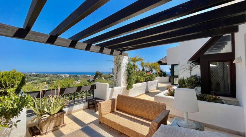 Huge last floor apartment with panoramic sea views at Rio Real Marbella 