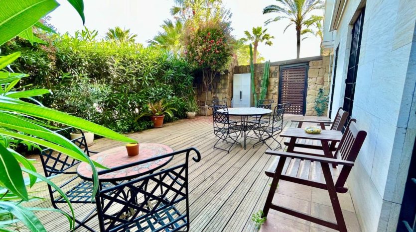 Spacious apartment on golden mile Marbella on the first beach line 