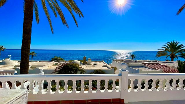 Luxurious semi-detached house on Golden Mile Marbella