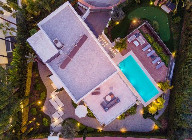 Modern villa in golf valley Nueva Andalucia 