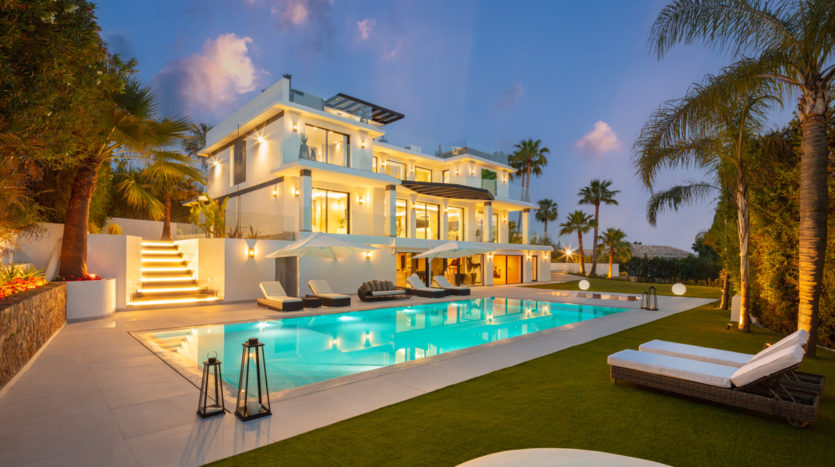 Impressive modern villa on Golden Mile Marbella 